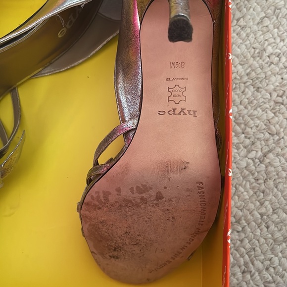 Bling 4" pumps in silvery gold. Lightly worn. - Picture 3 of 3